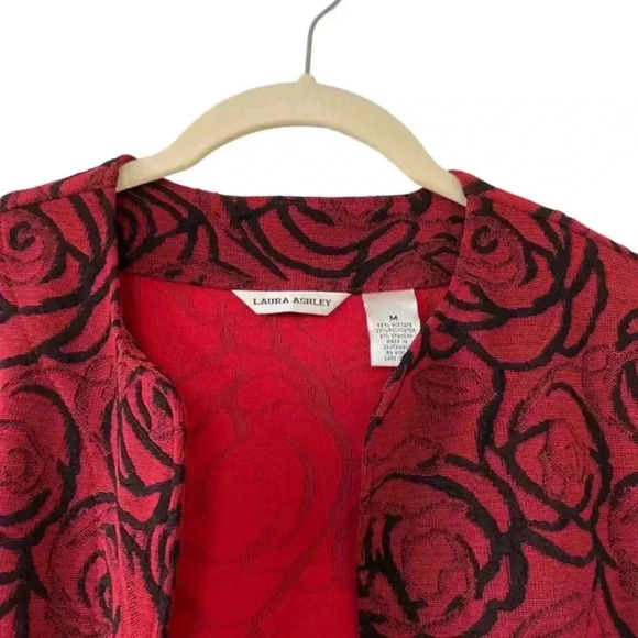 Laura Ashley Red Black Rose Floral Open Front Top Medium Slinky Knit Stretch - Picture 3 of 9